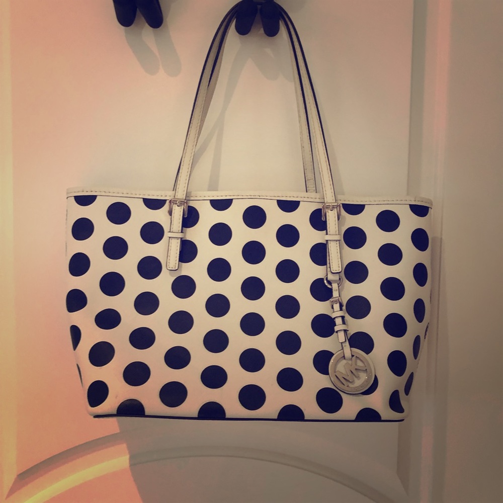 Michael Kors bucket